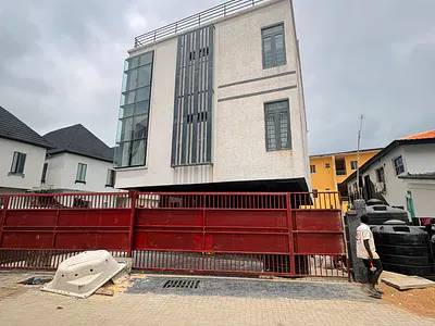Beautiful 2 Bedroom Apartment with Rooftop Lounge — Lekki, Lagos