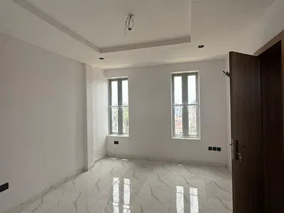 2 Bedroom Flat with Swimming Pool & Gym — Ologolo, Lekki, Lagos