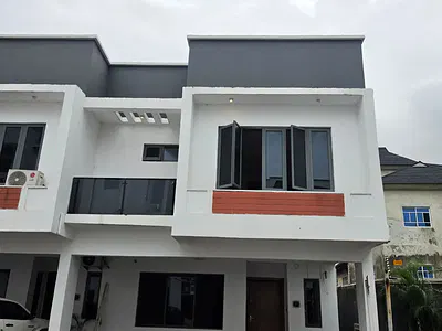 Lovely Fully Serviced 4 Bedroom Terrace — Lekki, Lagos