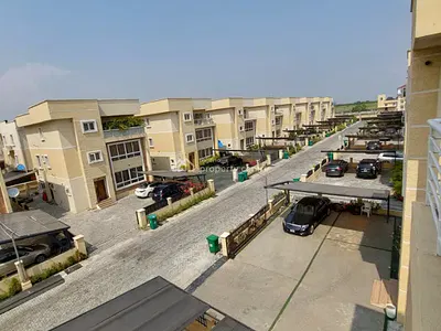 Newly Renovated, Fully Serviced 6 Bedroom Detached House with BQ — Lekki, Lagos