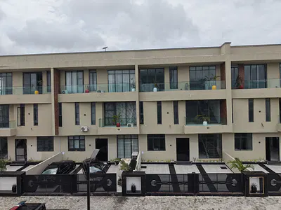 Luxury 5 Bedroom Terraced Duplex with BQ — Lekki, Lagos