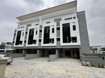 Elite 3 Bedroom Penthouse Apartment with BQ, Elevator, 24HRS Security — Lekki Phase 1, Lekki, Lagos