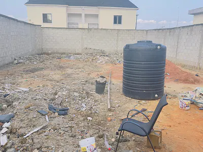 A 270 SQM of Open Land Fenced Round with Gate in a Secured Estate — Senate Crescent UNILAG Estate Magodo Phase 1, GRA Phase 1, Magodo, Lagos