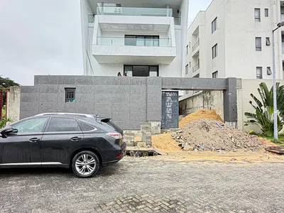 Luxury 5 Bedroom Detached Duplex with 2 BQS — Ikoyi, Lagos