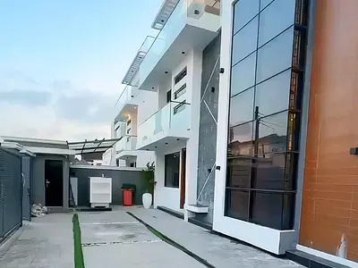 Furnished 5 Bedroom Duplex with a BQ, Gym, Cinema & Pool — Victoria Island (VI), Lagos