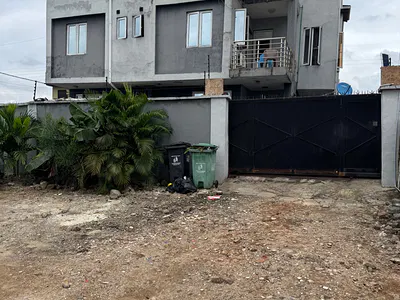 Relatively New 3 Bedroom Apartment — Iwaya Road, Onike, Yaba, Lagos