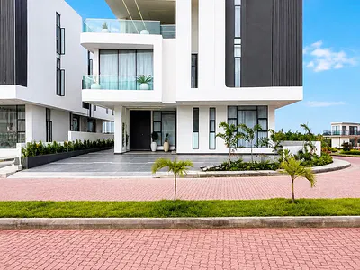5 Bedroom Fully Detached Duplex — Lekki, Lagos