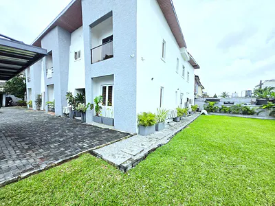4 Bedroom Terraced Duplex with Staff Quarter — Lekki Phase 1, Lekki, Lagos