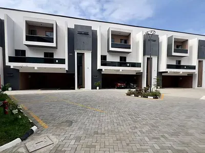 Luxurious 2 Bedroom Apartment with Pool, Gym & Kid's Playground — Lekki, Lagos
