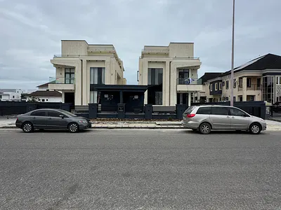 Five Bedroom Fully Detached Duplex with Cinema, Pool, Pentfloor — Ajah, Lagos