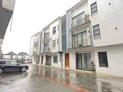 Furnished 2 Bedroom Apartment (Selling with Furnitures) — Lekki, Lagos
