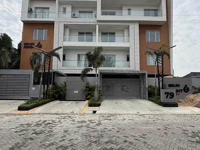 Contemporary 2 Bedroom Apartment with Pool and Gym — Lekki, Lagos