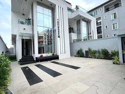 5 Bed Luxury Detached Duplex with S/Pool, Elevator, Gym, BQ & 15 Kva — Lekki, Lagos