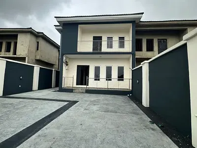 3 Bedroom Semi-Detached Duplex — Oke-Badan Estate, Akala Way, Akobo, Ibadan, Oyo