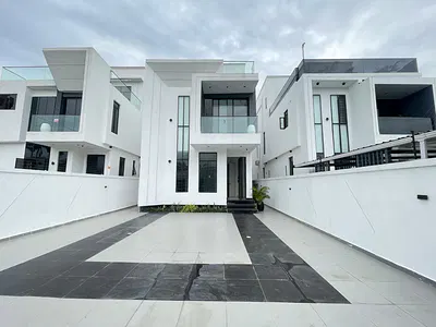 Luxury 5 Bedroom Fully Detached Duplex with BQ, Pool and Cinema — Lekki, Lagos