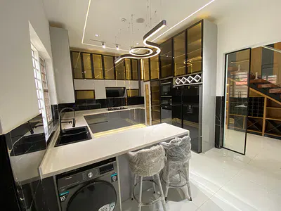 Luxury 5 Bedroom Detached Duplex with 2 Kitchens, Cinema, Gym and More — Lekki, Lagos