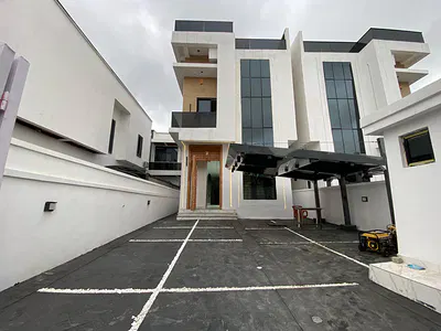 5 Bedroom Duplex with Rooftop Swimming Pool, Cinema, Gym and BQ — Lekki, Lagos