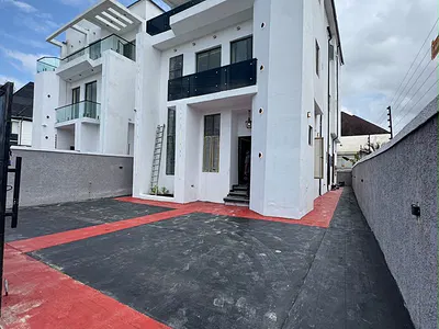 5 Bedroom Detached Duplex — Lekki, Lagos