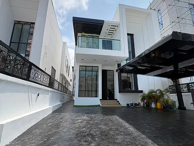 5 Bedroom Fully Detached Duplex with 5000kva Inverter, Pool and BQ — Hampton Lake Estate, Chevron, Lekki, Lagos