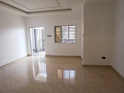 Luxury Newly Built 2 Bedroom Flat En Suite — Life Camp, Abuja