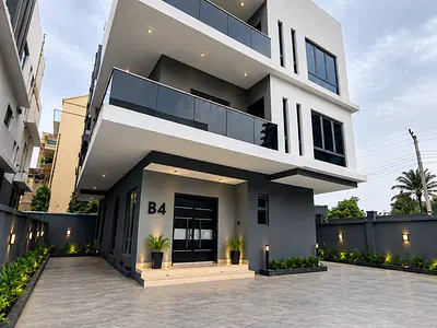 Luxury 6 Bedroom Fully Detached Duplex + 2 BQS, Pool, Gym — Ikoyi, Lagos