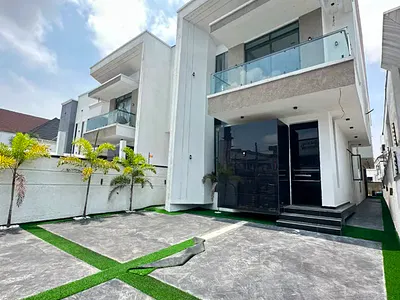 Contemporary 5 Bedroom Detached Duplex with Swimming Pool & BQ — Ajah, Lagos