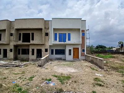 Lovely Finished Corner Piece 3 Bedroom Terraced Duplex with BQ — Mowe Ofada, Ogun