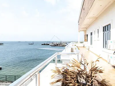 Waterfront Furnished 3 Bedroom Apartment+bq with Pool &gym — Lekki, Lagos