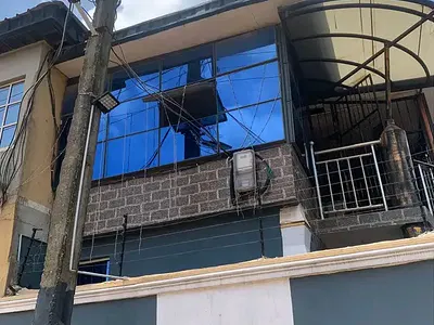10rooms with Air Conditioning in Eachfunctional &well-Maintained Hotel — Ayobo, Lagos