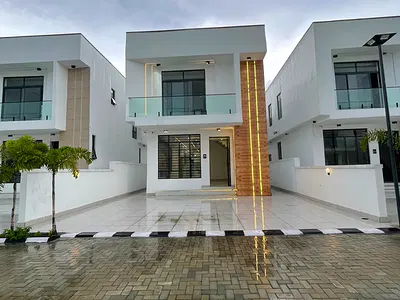 Beautifully Finished Contemporary 4 Bedroom Fully Detached Duplex — Lekki, Lagos