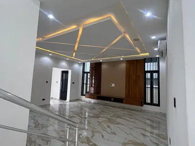 6 Bedroom Detached House — Lekki, Lagos