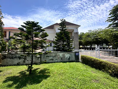 Very Large Compound 4 Bedroom Duplex — Lekki, Lagos