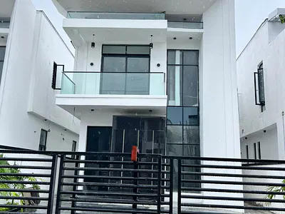 5 Bedroom Detached Duplex with Pool — Ajah, Lagos