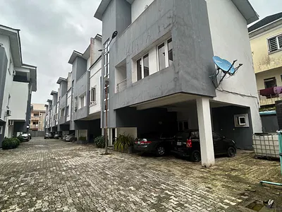 *serviced 4 Bedroom Terrace Duplex with BQ* — Lekki, Lagos