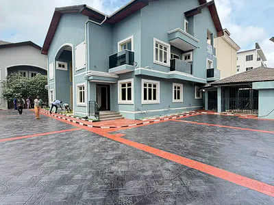 Spacious 4 Bedroom Semi Detached Duplex with Swimming Pool, BQ, CCTV — Victoria Island (VI), Lagos