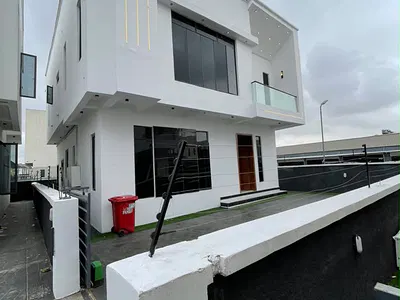5 Bedroom Detached Duplex — Lekki, Lagos