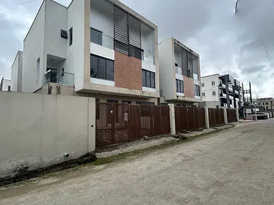 *4 Bedroom Terrace Duplex with BQ and Swimming Pool* — Lekki, Lagos