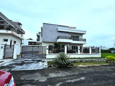 5 Bedroom Detached House — Pinnock Beach Estate, Osapa, Lekki, Lagos