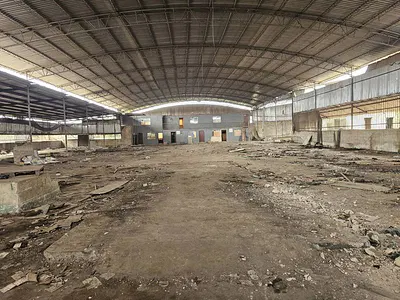 Warehouse with Staff Quarters and Office — Shagamu Ijebu-Ode Road, Sagamu, Ogun