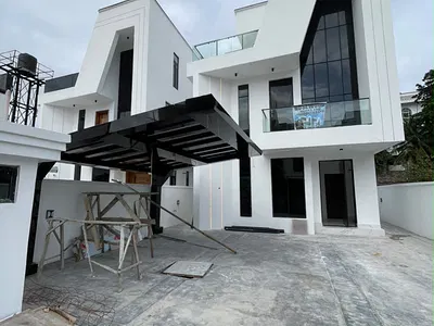 5 Bedroom Detached Duplex — Lekki, Lagos