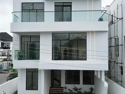 5 Bedroom Detached Duplex with BQ — Chevron Lagos Sate, Lekki Expressway, Lekki, Lagos