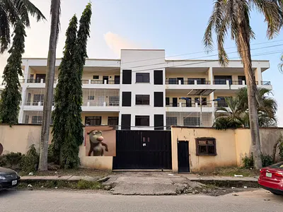 4-Bedroom Terraced Duplex and 3-Bedroom Flat — Well Secured Area in VI, Victoria Island (VI), Lagos