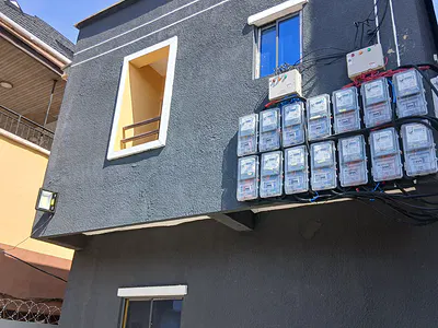 Mini Flat — Glove St, Adekunle, Yaba, Lagos
