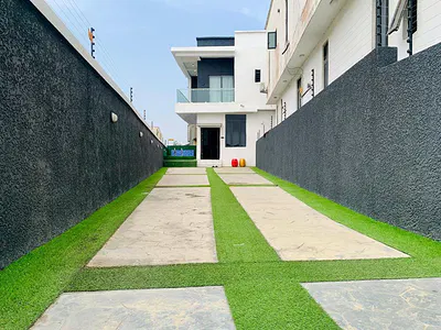 4 Bedroom Detached Duplex with Swimming Pool — Ajah, Lagos