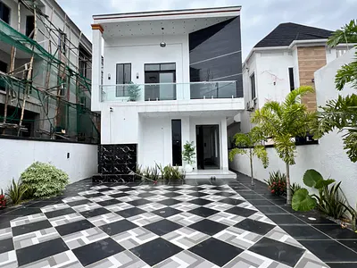 Stylish 5 Bedroom Detached with Pool & BQ — Ajah, Lagos