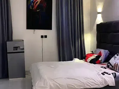 1 Bedroom Self Contain in Shared Apartment — Lekki, Lagos