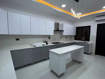 Magnificent 4 Bedroom Maisonette with BQ, Pool & Gym — Ikoyi, Lagos