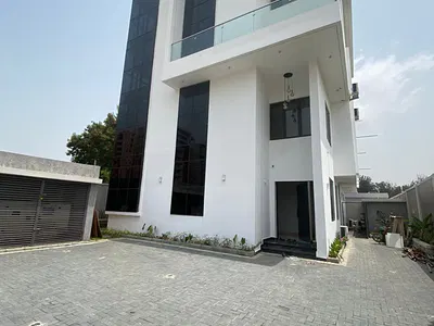 6 Bedroom Detached Duplex with Swimming Pool — Banana Island, Ikoyi, Lagos