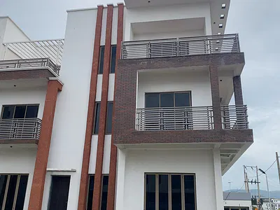 5 Bedroom Terrace — Jahi, Abuja