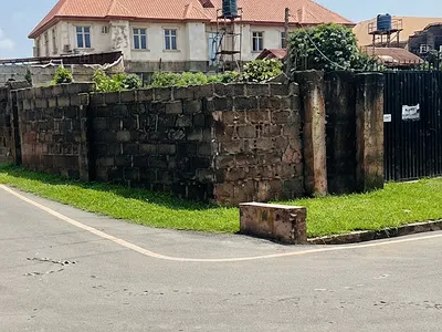 2,000 SQM Prime Corner Land on Tarred Road — Enugu, Enugu